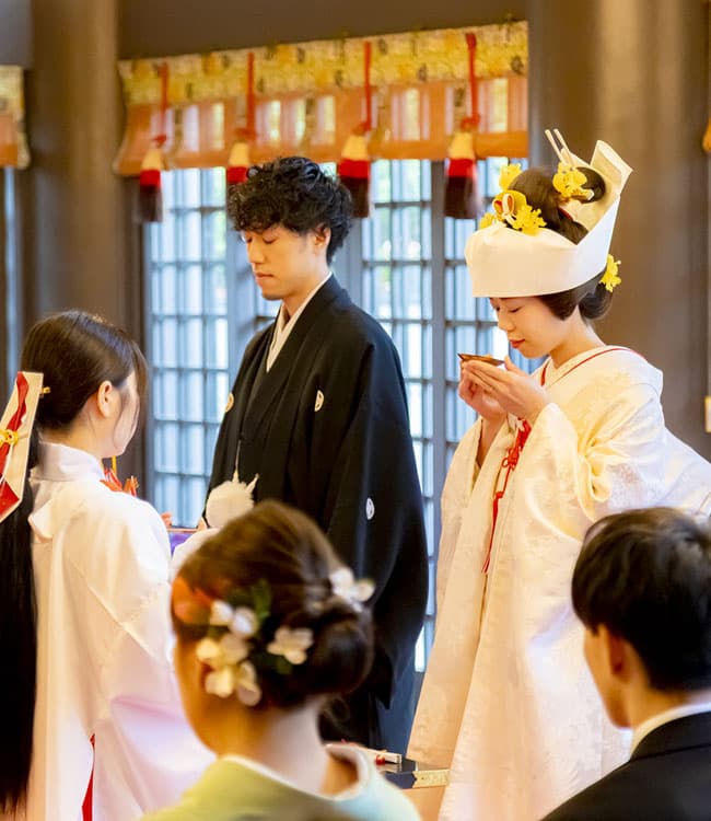 和装花嫁白無垢色打掛