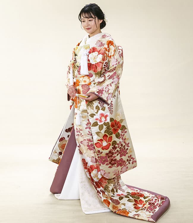 和装花嫁白無垢色打掛