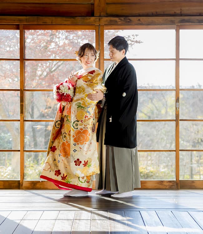 和装花嫁白無垢色打掛