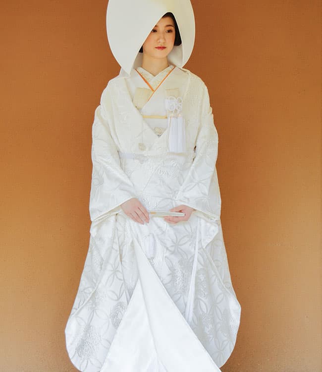 和装花嫁白無垢色打掛