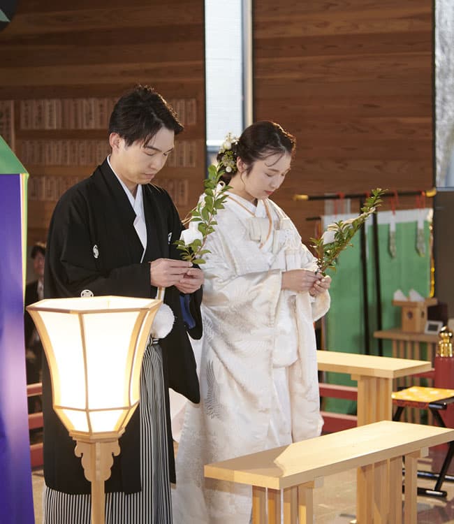 和装花嫁白無垢色打掛