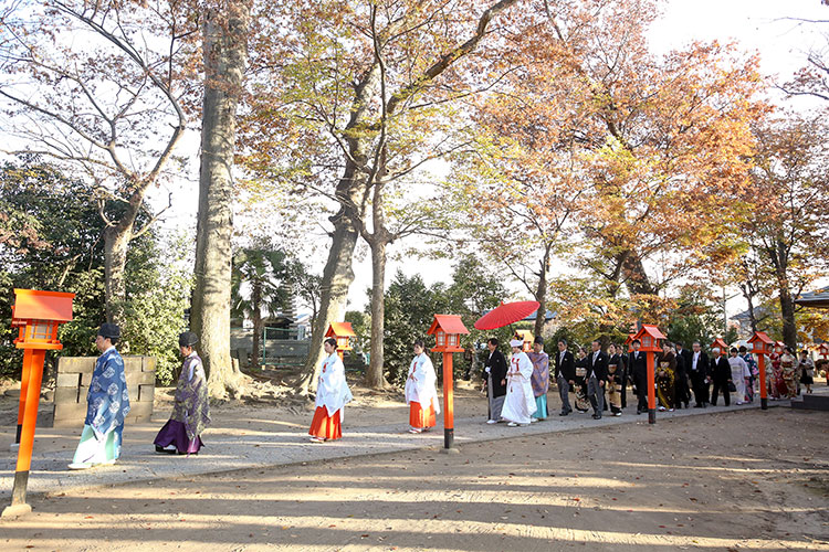 紅葉する上野総社神社