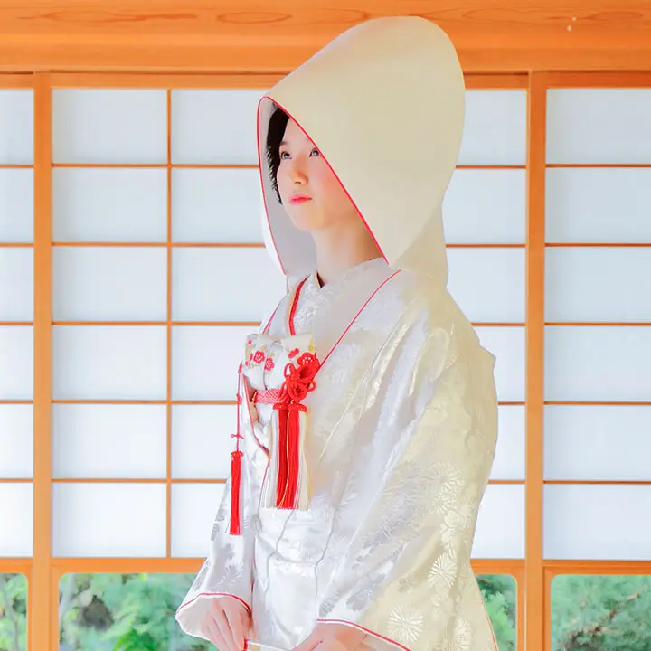 和装花嫁白無垢のスタイル｜綿帽子・角隠し・洋髪