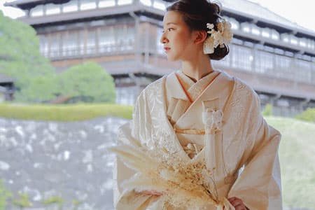 白無垢色打掛を格安で利用