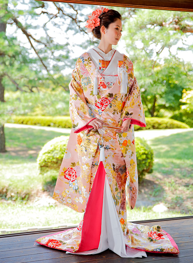 和装花嫁スタイル 群馬県神社で挙げる結婚式実行委員会 神前式